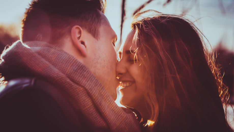 Can You Get an Infection from Kissing? Cold Sores from Kissing image
